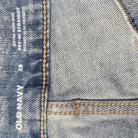 Old Navy | Extra High-Rise Sky-Hi Straight Jeans with Distressing Plus Size 28 - Picture 2 of 5